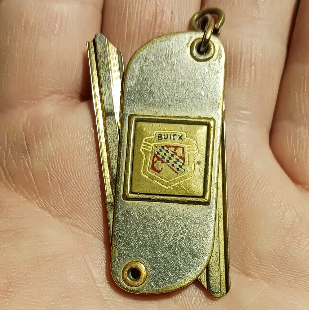 Buick Keychain - Picture 3 of 3